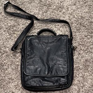 Elegant Black Leather Crossbody Bag